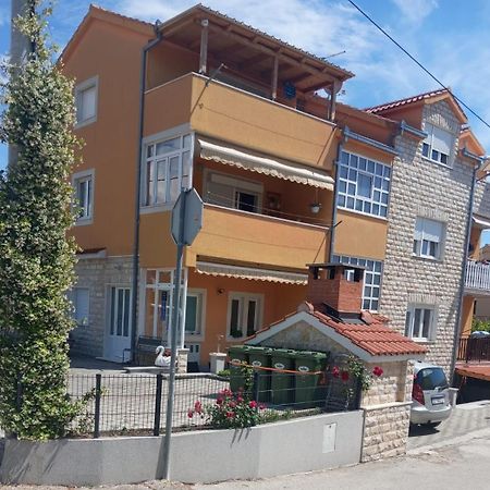 Apartment Radalj Kaštela Εξωτερικό φωτογραφία