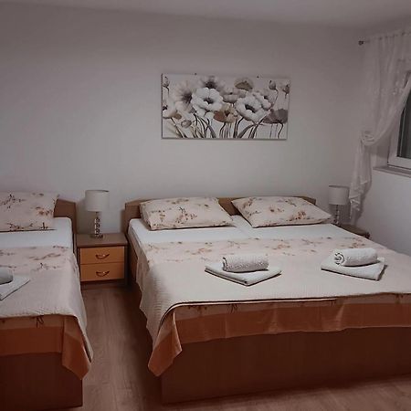 Apartment Radalj Kaštela Εξωτερικό φωτογραφία