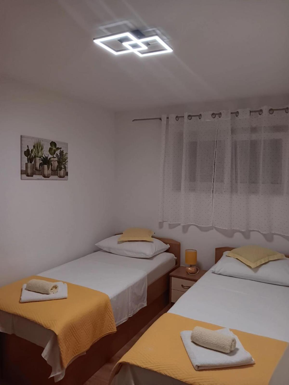 Apartment Radalj Kaštela Εξωτερικό φωτογραφία